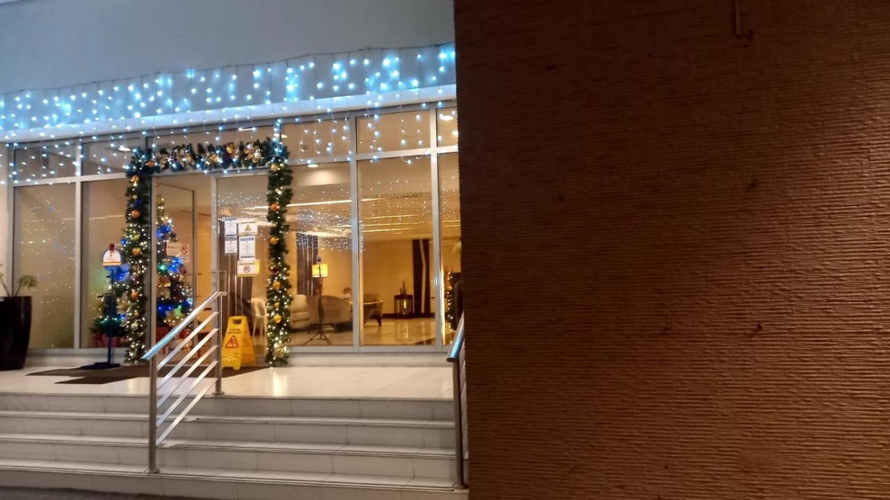 Johnstay Manila Eksteriør billede